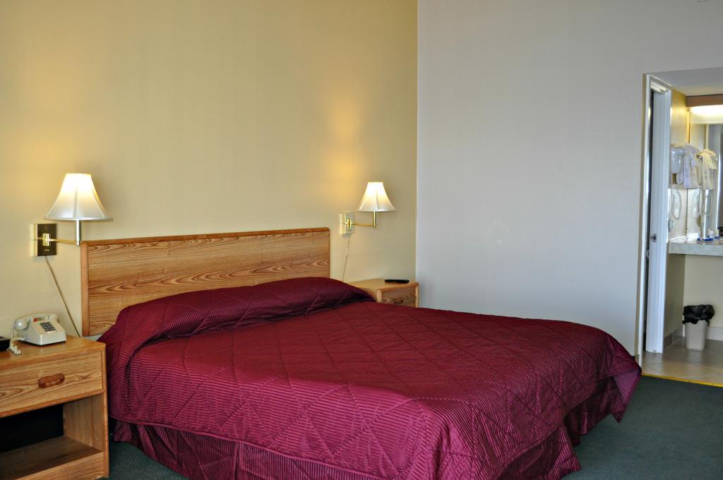Bradford Inn And Suites Plymouth Zewnętrze zdjęcie