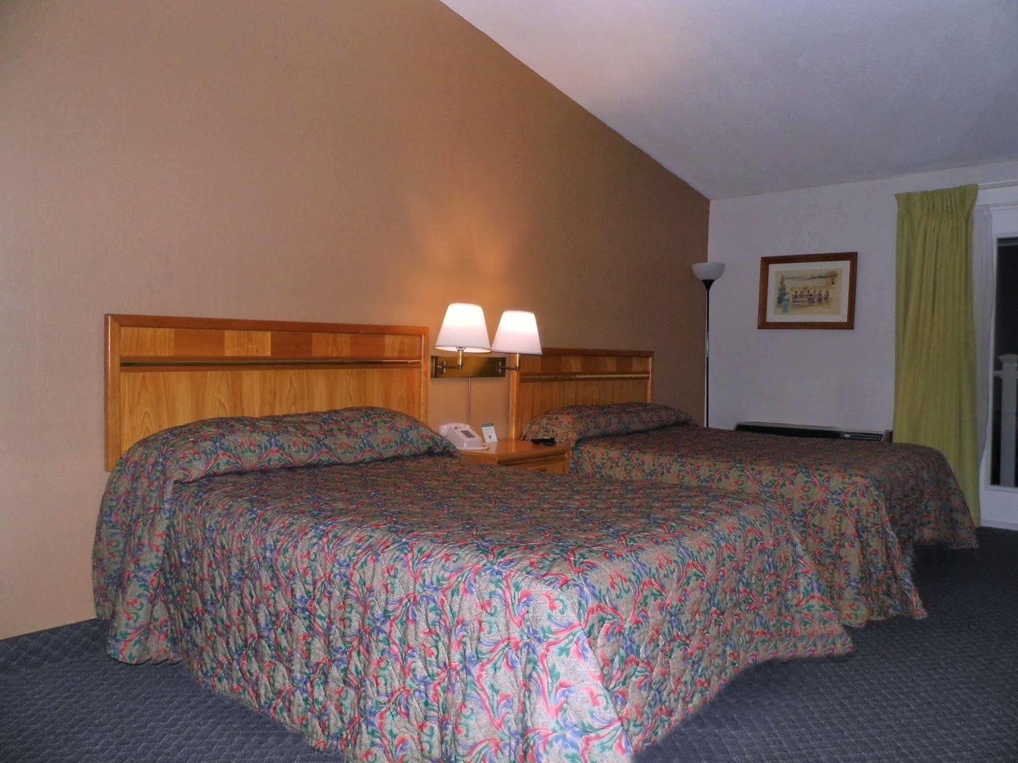 Bradford Inn And Suites Plymouth Zewnętrze zdjęcie